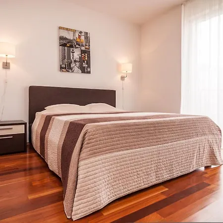 22 Dandar Park * Βουδαπέστη